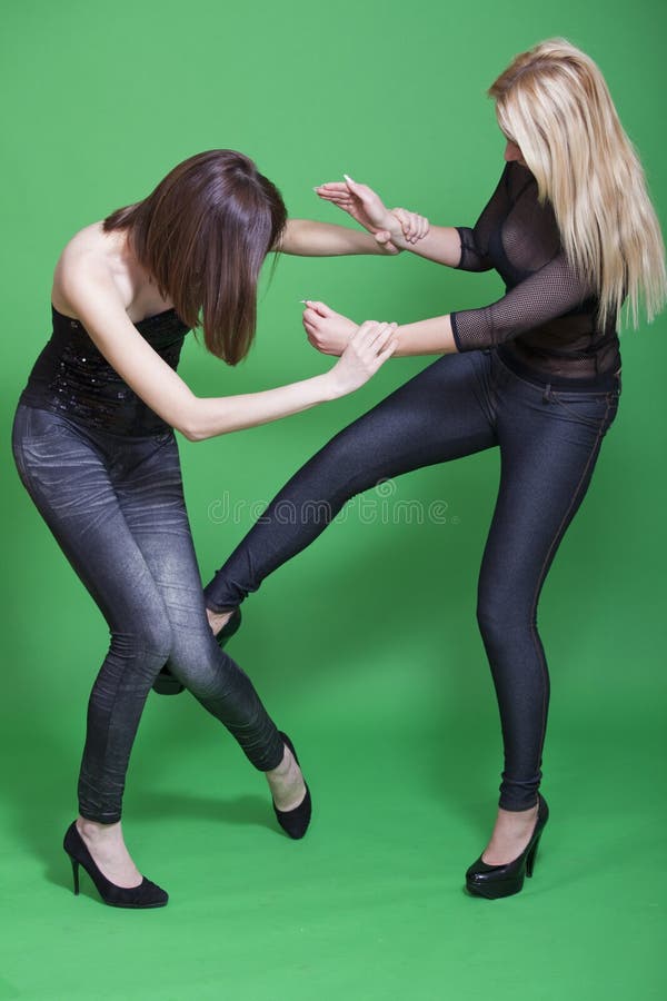 Женская самооборона groin Kick