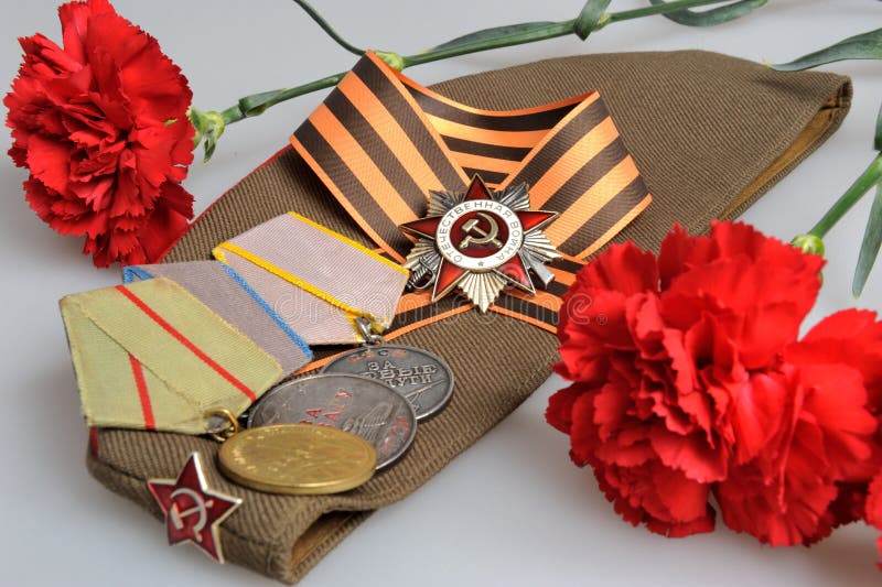Георгиевская ленточка и гвоздик