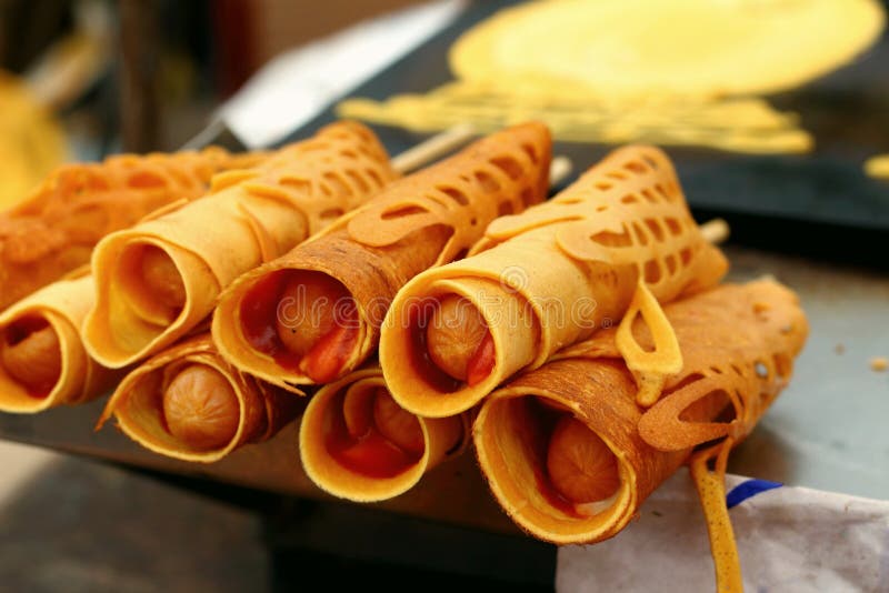 Блины с сосисками и сыром