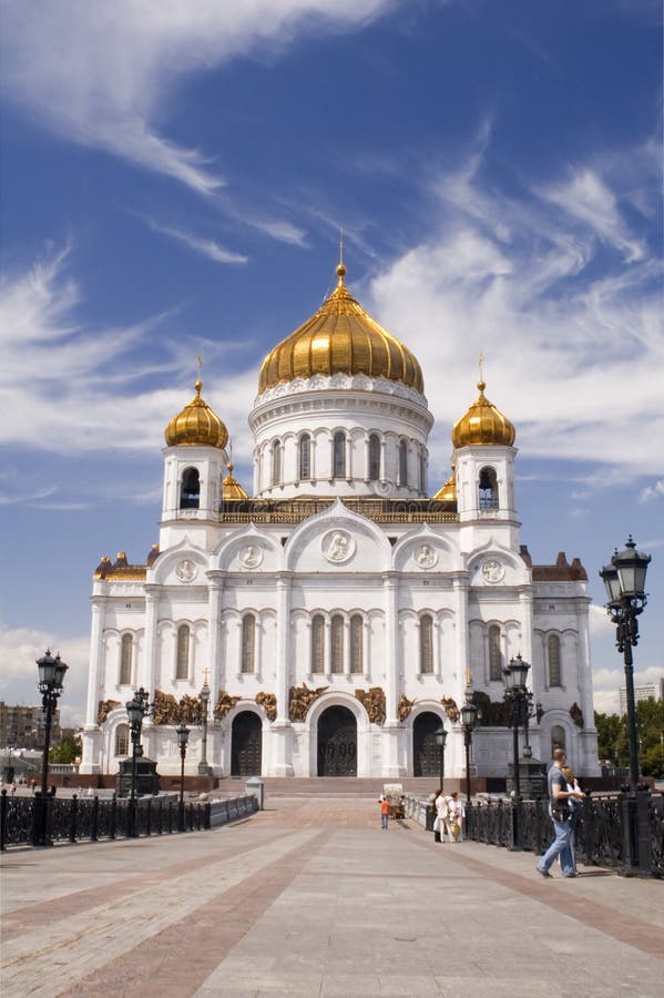 Храмы Москвы с куполами