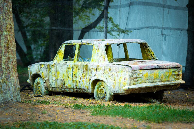 Нива 2121 ржавая
