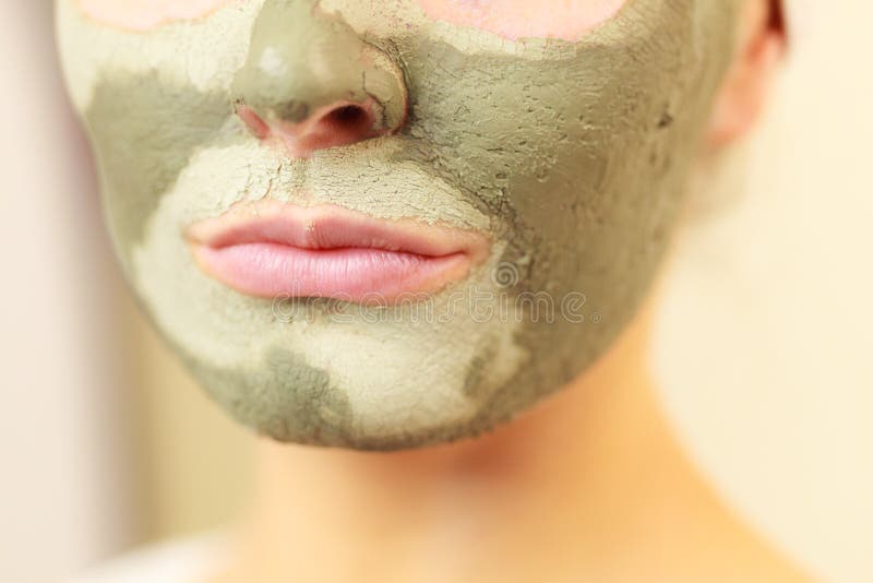 Что если маска для лица жжёт. Маска зеленая которая убирает грязь. Где получить грязные маски. Почему маска жжет