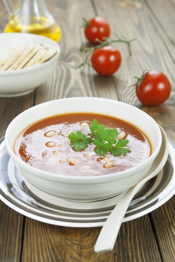 Сельдерей помидоры суп. Суп для гастритников. Овсяный суп при гастрите. Почему диетологи рекомендуют начинать обед с бульона. Tomat supunun Terkibi.