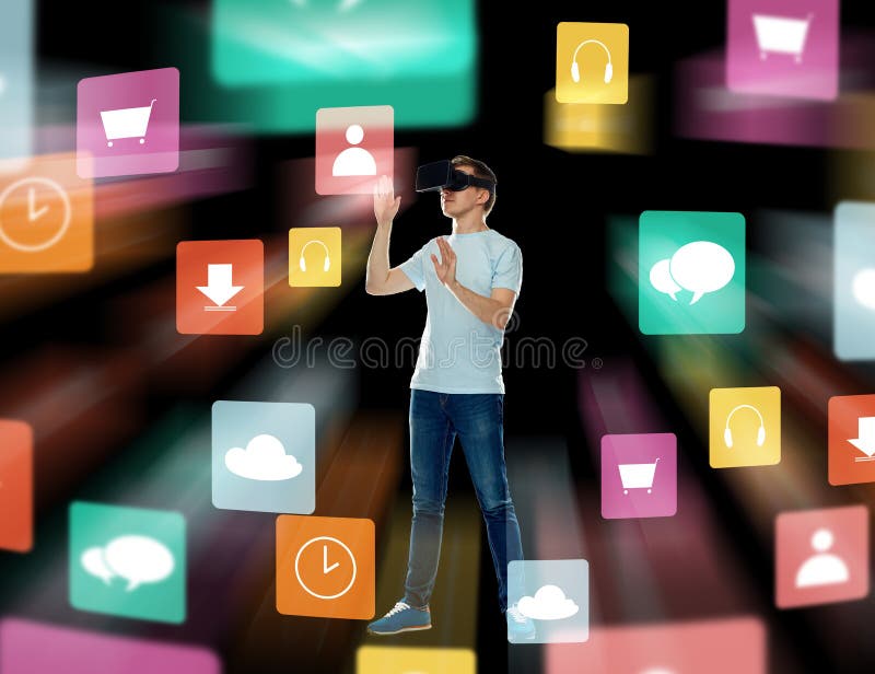 человек с телефоном в руке. человек на экране приложение. человек на экране приложение. человек на экране приложение. человек на экране приложение.