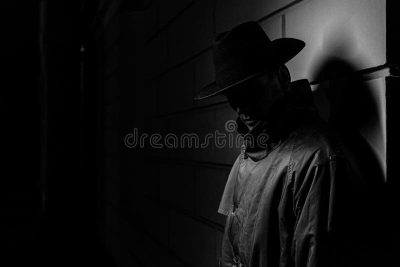 Призрак в шляпе. 3 ночи со шляпой. Загадочный армянин в шляпе. Человек в шляпе. 3 ночи со шляпой.