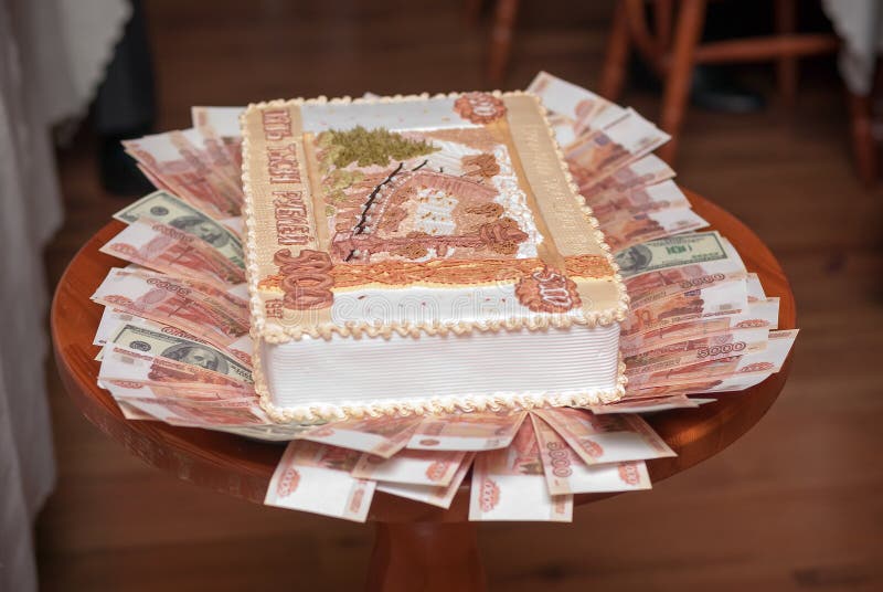 Торт стопка денег