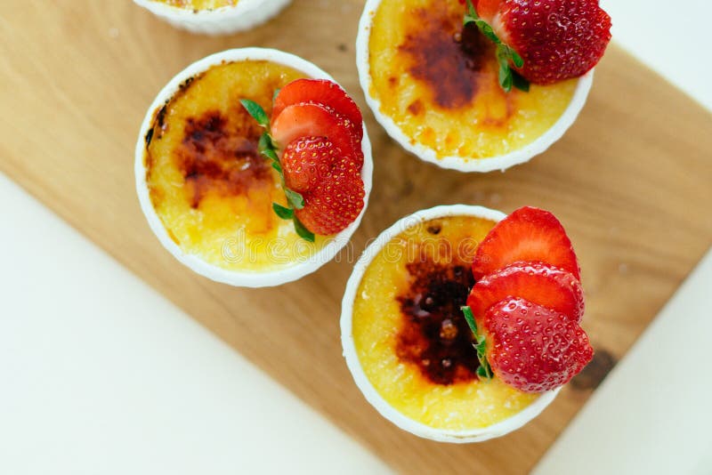Флан с клубникой