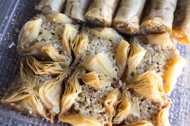 Греческая пахлава с грецким орехом