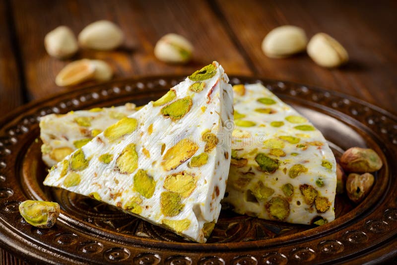 Турецкая сладость с сыром и фисташками