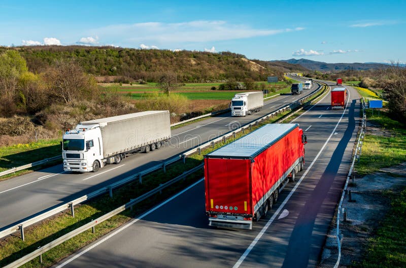 Тропинка для фур. Four-lane highway. Тропинка для фур. Очередь фур. Тропинка для фур.