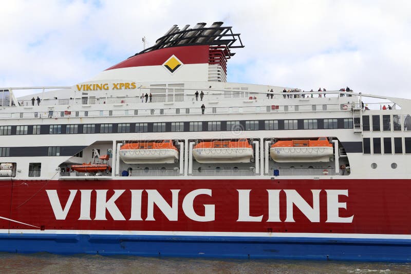 Порт в финляндии 5 букв на т. Викинг лайн паром Хельсинки Стокгольм. Viking XPRS паром. Viking line паром Хельсинки. Хельсинки порт морской паром.