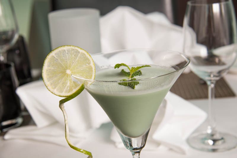 Коктейль кузнечик Grasshopper