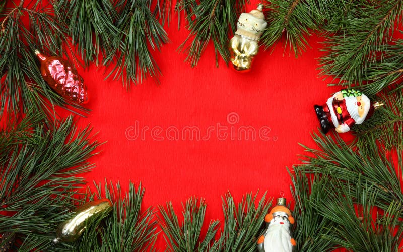 христмас-фон для поздравлений веток и ретро-рождественских игрушек Стоковое  Фото - изображение насчитывающей приветствие, поздравления: 263119318