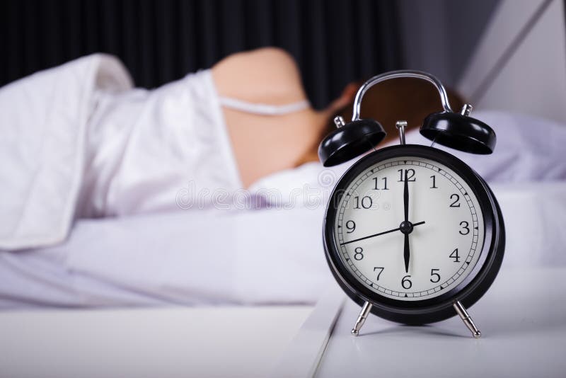 Sleeping 10 o'Clock. Часы во сне наручные к чему снится