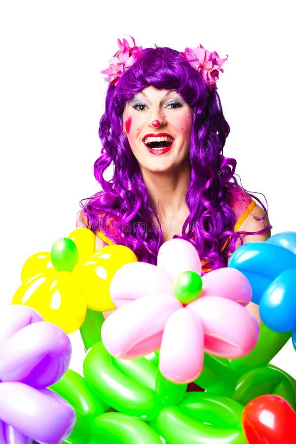 Клоун растение. Девушка клоун. Клоун с воздушными шариками. Девочка клоун с воздушным шариком. Клоун с шариком-цветком.