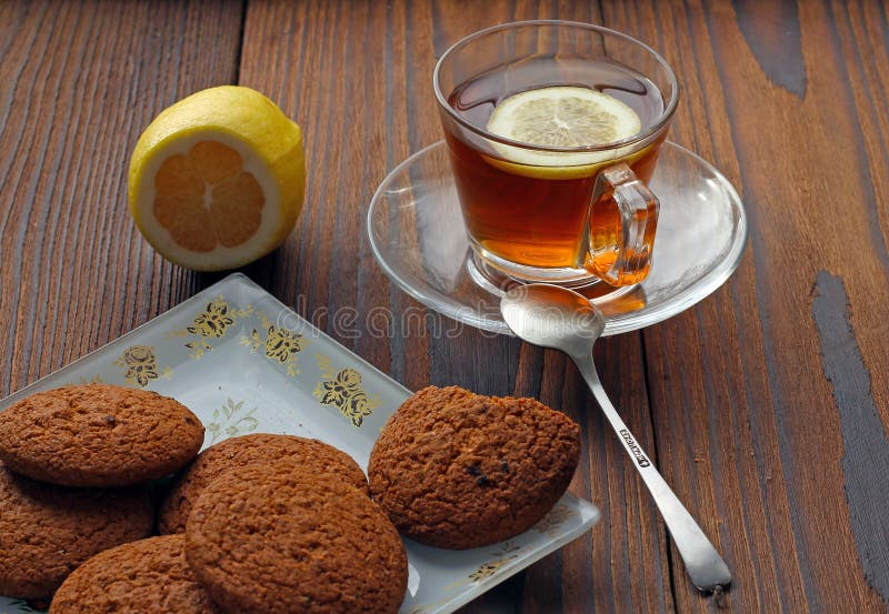 Какао с овсяным печеньем