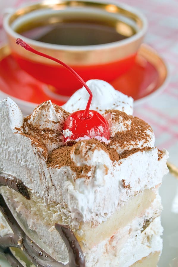Кусочек тортика и чай