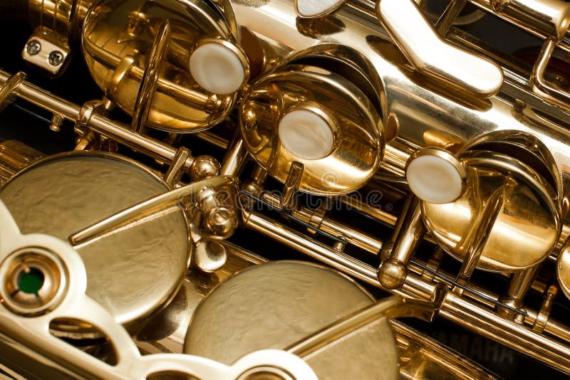 Клапаны саксофона. Саксофон клапаны вид сверху. Назначение клапанов саксофона. Сколько клапанов на саксофоне.
