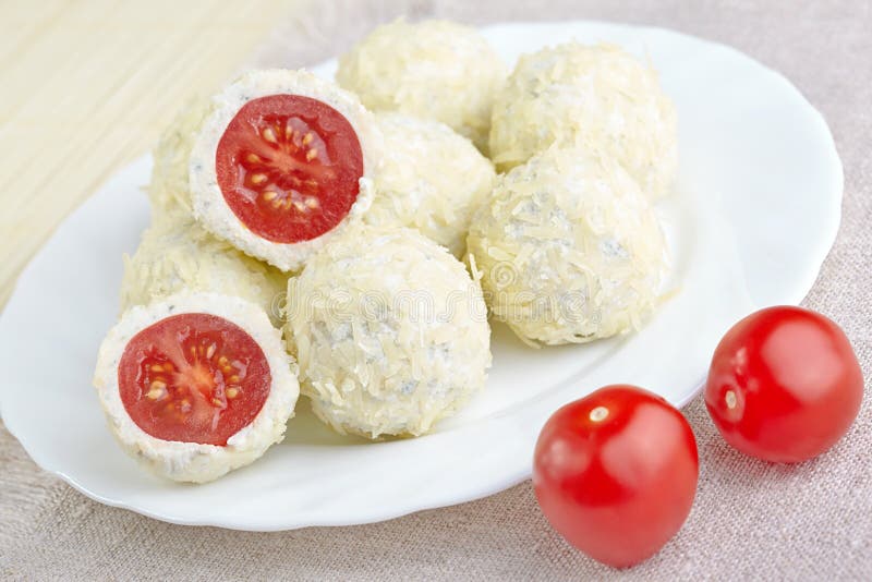 Сырные шарики салат Рафаэлло