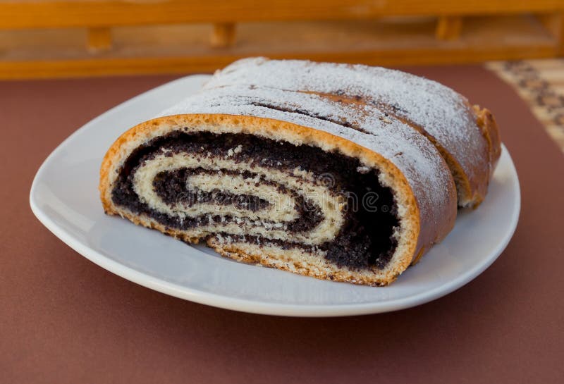 Маковый рулет Лукойл