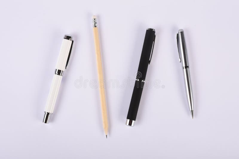 慈悲ぞっとするようなコンテンポラリー筆鉛筆入浴こっそり位置づける