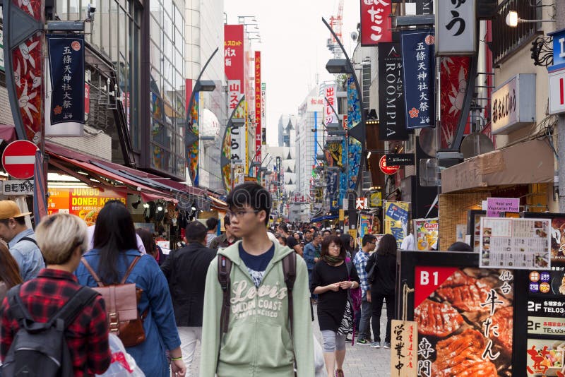 东京 Japan Cirka May 16 秋叶原区在东京 日本区是电子的 计算机一个主要商店地区 编辑类库存照片 图片包括有著名 商业