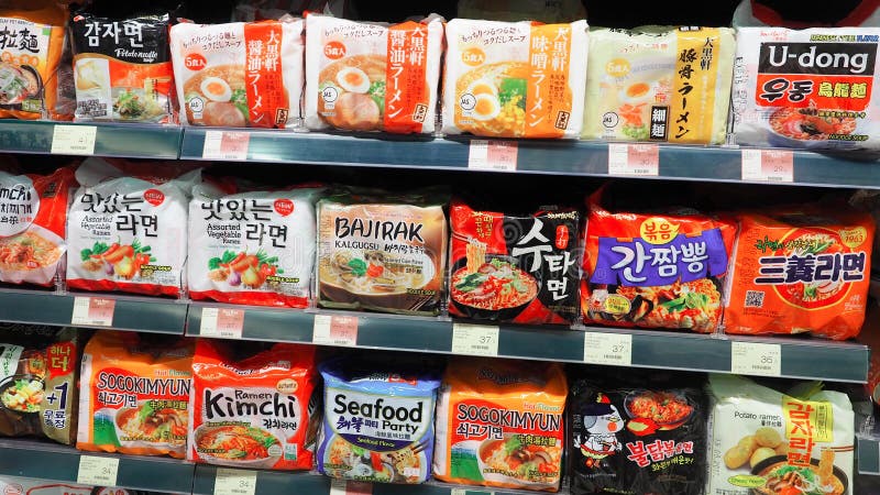 买泡面的香港 16年12月 百货店 超级市场 香港的最大的零售商自然和编辑类库存图片 图片包括有颜色 自然
