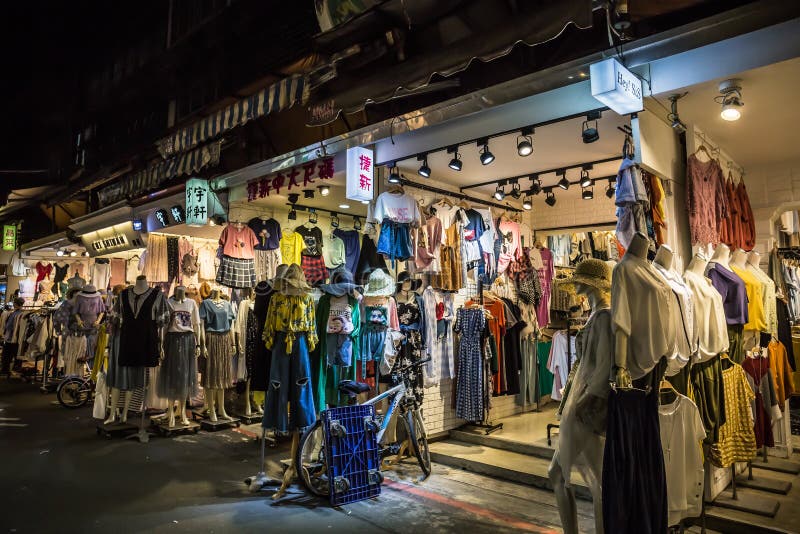 五分埔 台湾 是服装市场 主要库存妇女的服装和辅助部件图库摄影片 图片包括有衣物 吸引力