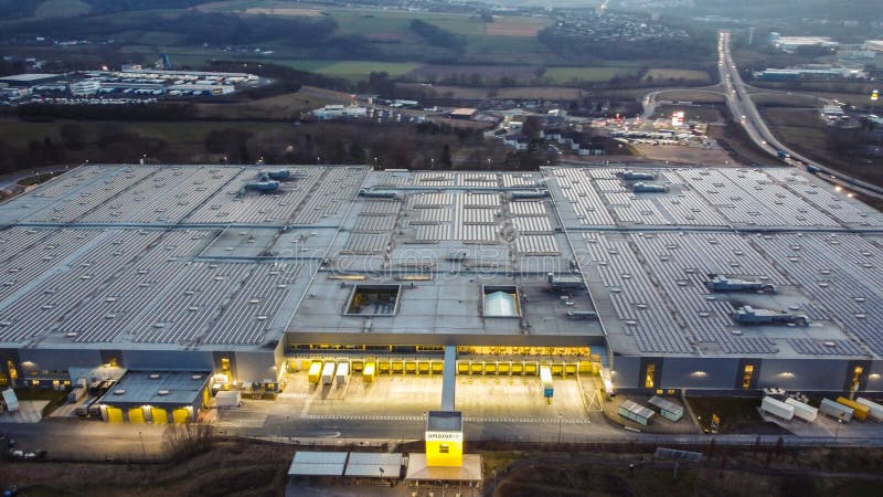 亚马逊物流中心德国在糟糕的德国hersfeld Hersfeld游行坏了10个为期21年的城市编辑类照片 图片包括有公司 社论
