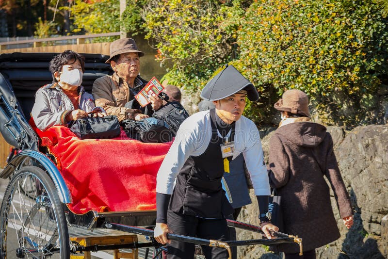 人力车的艺妓编辑类库存照片 图片包括有游人 社论 人力车 服装 水平 日语 浏览 户外