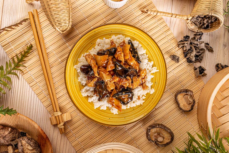 传统中国菜菜单库存图片 图片包括有汉语 烹调 红萝卜 食物 家禽 传统 聚会所 油炸物