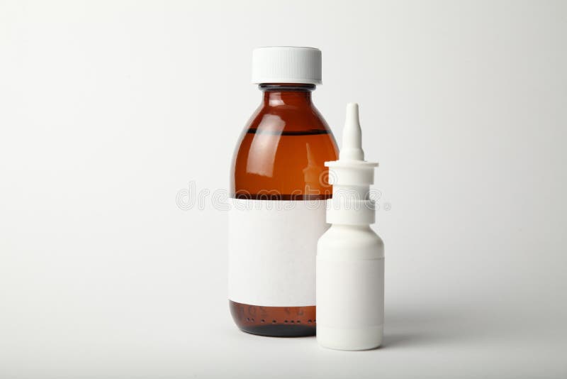 冬天寒冷和流感病毒的药物抗生素 同种疗法 药片 浪花和糖浆库存图片 图片包括有胶囊 有人形