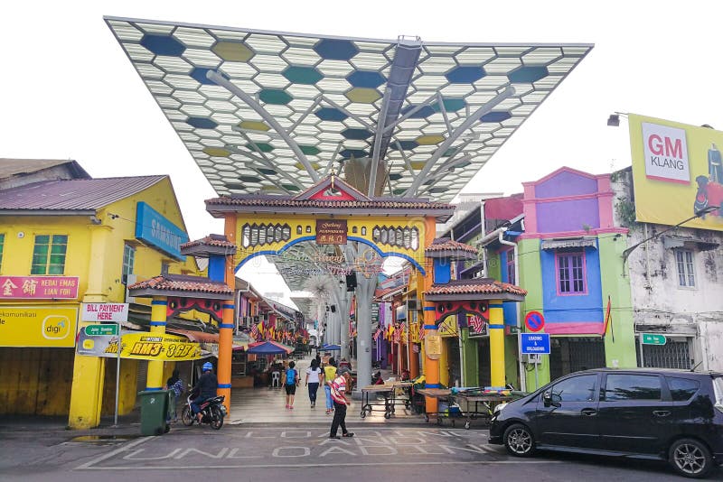 古晋 马来西亚 19年4月18日 印度街步行购物中心 普遍的旅游景点和目的地在古晋 沙捞越图库摄影片 图片包括有马来西亚 旅游业