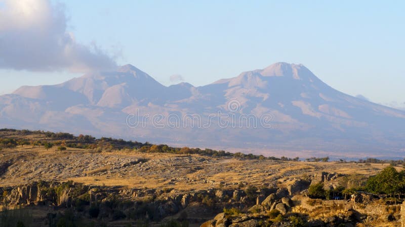 哈桑山 土耳其 库存图片 图片包括有聚会所 山顶 火山 山谷 国家 旅行 峰顶 公园