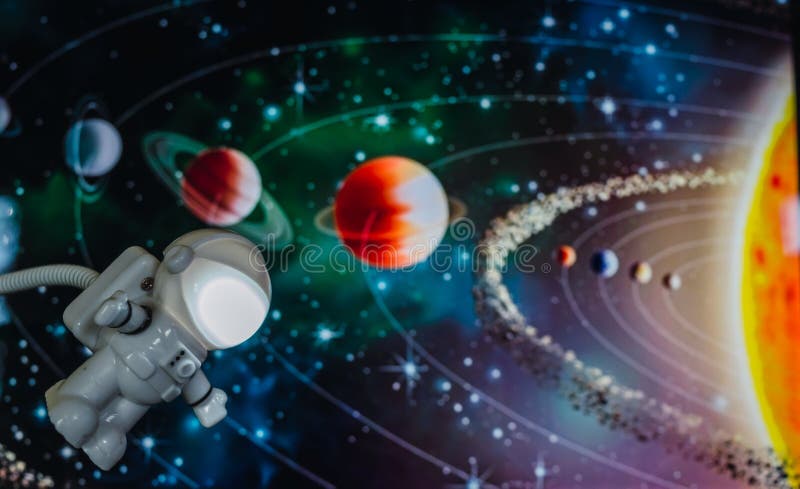 太阳系的行星在背景太阳和满天星斗的天空的库存图片 图片包括有金星 毁损 本质 背包 墙纸