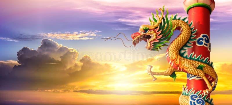 在日落的金黄中国龙在暮色背景中库存照片 图片包括有在日落的金黄中国龙在暮色背景中 在日落的金黄中国龙在暮色背景中库存照片 图片包括有在日落的金黄中国龙在暮色背景中