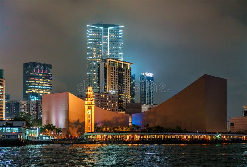 夜香港都市风景城市香港文化中心地平线视图在横跨维多利亚港口的尖沙咀编辑类图片 图片包括有文化 吸引力 夜香港都市风景城市香港文化中心地平线视图在横跨维多利亚港口的尖沙咀编辑类图片 图片包括有文化 吸引力