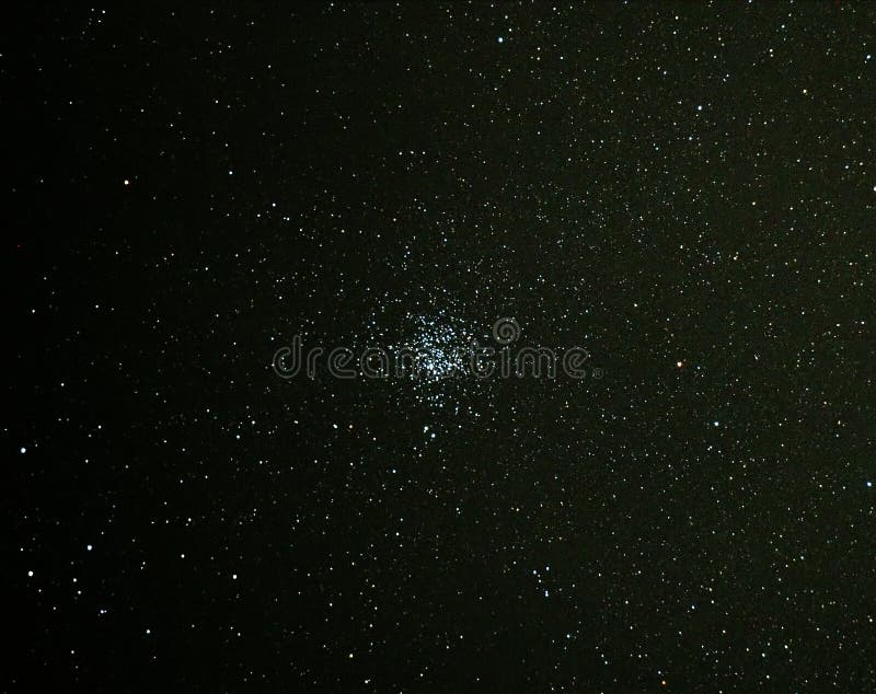宇宙星和星团m11在夜空库存照片 图片包括有宇宙星和星团m11在夜空