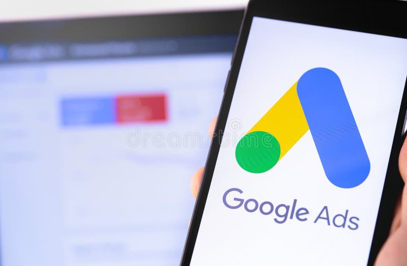 显示屏iphone上的google广告标识编辑类照片 图片包括有电话 营销 徽标 移动 商业 显示屏iphone上的google广告标识编辑类照片 图片包括有电话 营销 徽标 移动 商业
