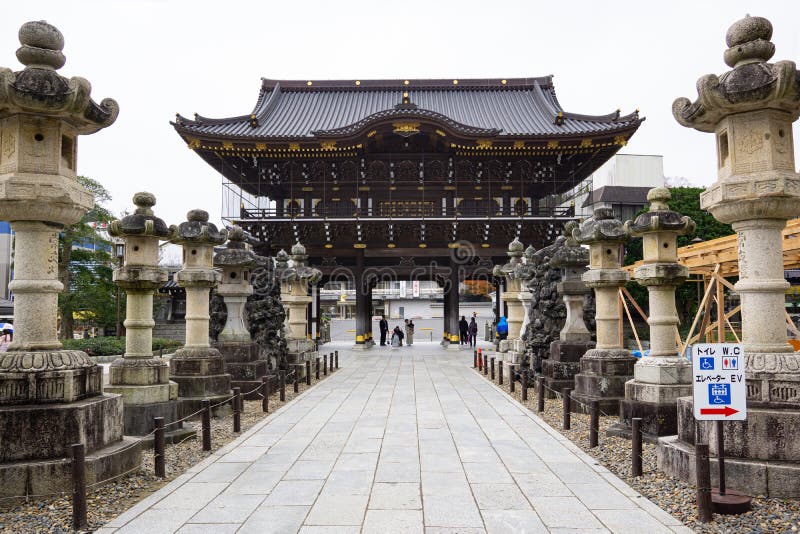 成田山新寺附属成田山公园 成田市颇受欢迎的佛教寺庙库存图片 图片包括有 成田山新寺附属成田山公园 成田市颇受欢迎的佛教寺庙库存图片 图片包括有