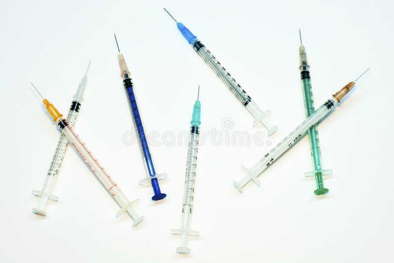 注射器注射针筒和疫苗库存图片 图片包括有汉语 液体 爆发 传染 射入 特写镜头 概念