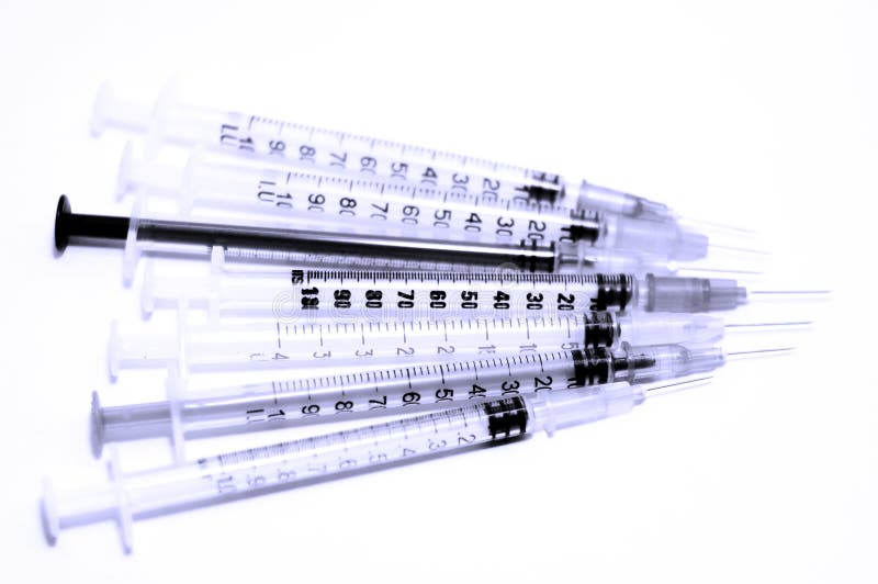 注射器注射针筒和疫苗带针的注射器健康 疾病 药物库存图片 图片包括有临床 新建