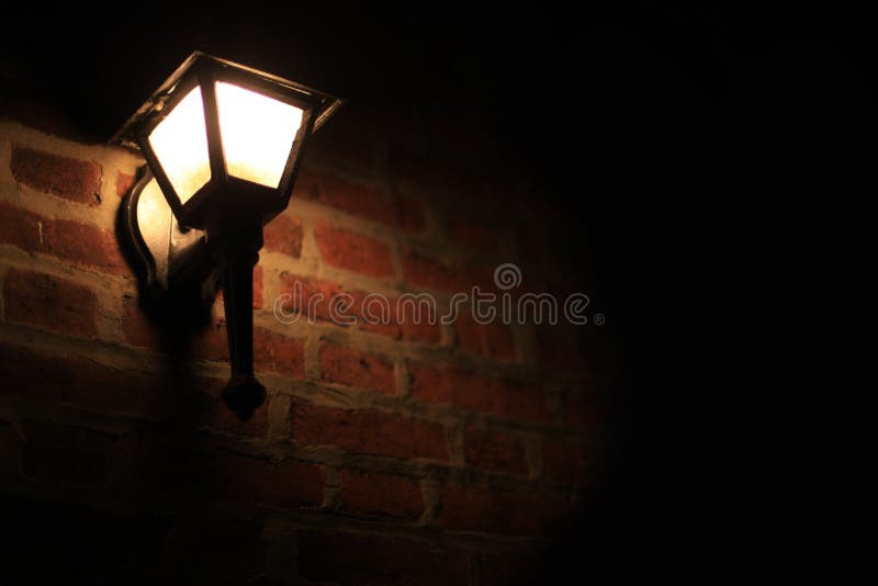 浪漫夜街灯库存照片 图片包括有 浪漫夜街灯库存照片 图片包括有