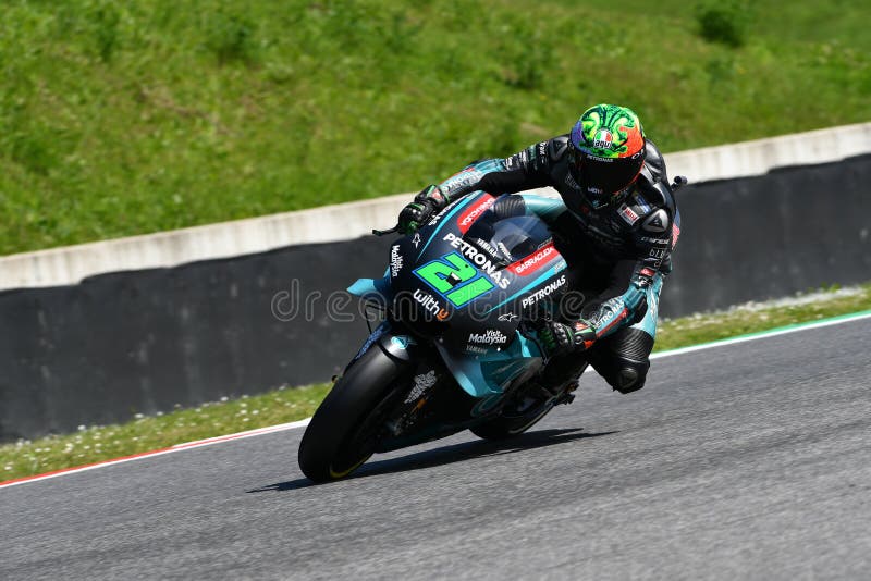 天然碱雅马哈yzr M1没有21 乘坐从sic赛跑的队的佛朗哥morbidelli在期间编辑类图片 图片包括有 天然碱雅马哈yzr M1没有21 乘坐从sic赛跑的队的佛朗哥morbidelli在期间编辑类图片 图片包括有