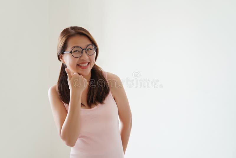 笑脸快乐的日本女人库存照片 图片包括有简单派 愉快 女孩 生活方式 嘴唇 有吸引力的 笑脸快乐的日本女人库存照片 图片包括有简单派 愉快 女孩 生活方式 嘴唇 有吸引力的