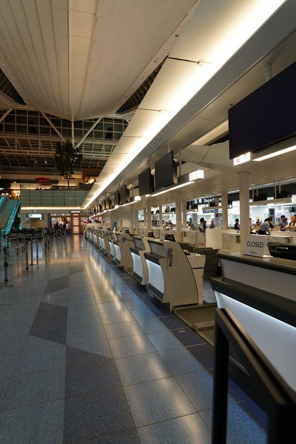 羽田空港国际客运枢纽站离开大厅登记处柜台编辑类图片 图片包括有东京 如同 乘客 检查 计数器 羽田空港国际客运枢纽站离开大厅登记处柜台编辑类图片 图片包括有东京 如同 乘客 检查 计数器