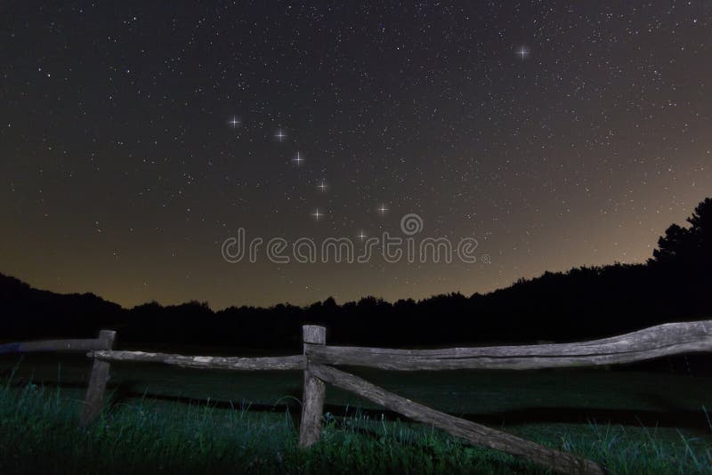 老范围繁星之夜北极星星 夜空大熊座 七星星座美丽的库存图片 图片包括有 老范围繁星之夜北极星星 夜空大熊座 七星星座美丽的库存图片 图片包括有