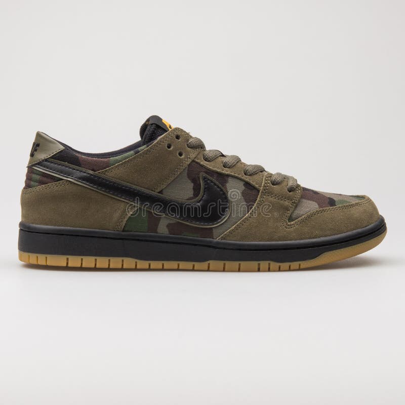 耐克sb Zoom Dunk Low Pro橄榄绿卡莫和黑色帆布鞋编辑类照片 图片包括有运动鞋 健身 耐克sb Zoom Dunk Low Pro橄榄绿卡莫和黑色帆布鞋编辑类照片 图片包括有运动鞋 健身