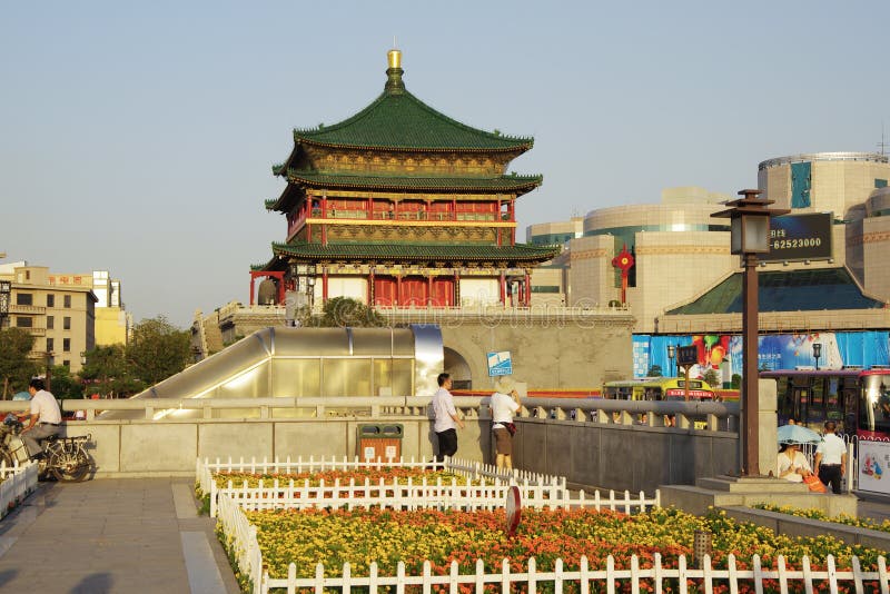 西安钟楼鼓楼 古建筑的精彩作品编辑类照片 图片包括有中国 旅游业 共享 室外 都市 聚会所