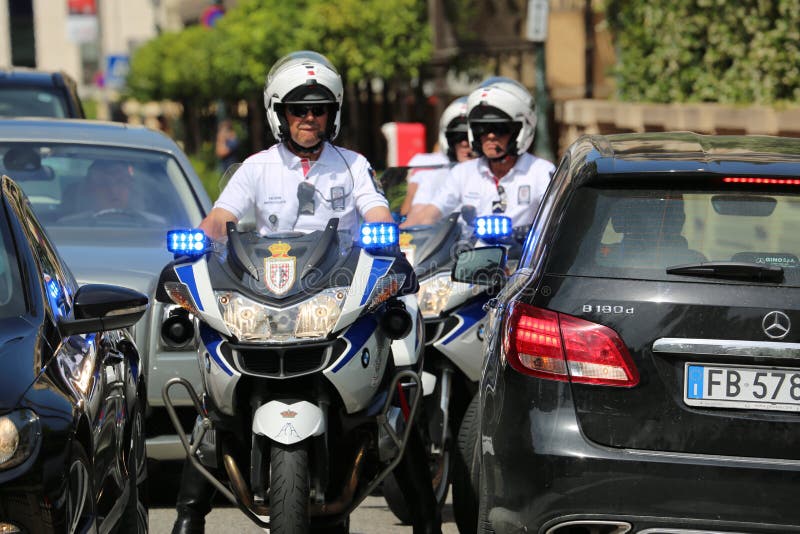 警察摩纳哥的王子的摩托车骑士伴游编辑类库存照片 图片包括有证券 自行车 克罗 王子 全部 警察摩纳哥的王子的摩托车骑士伴游编辑类库存照片 图片包括有证券 自行车 克罗 王子 全部